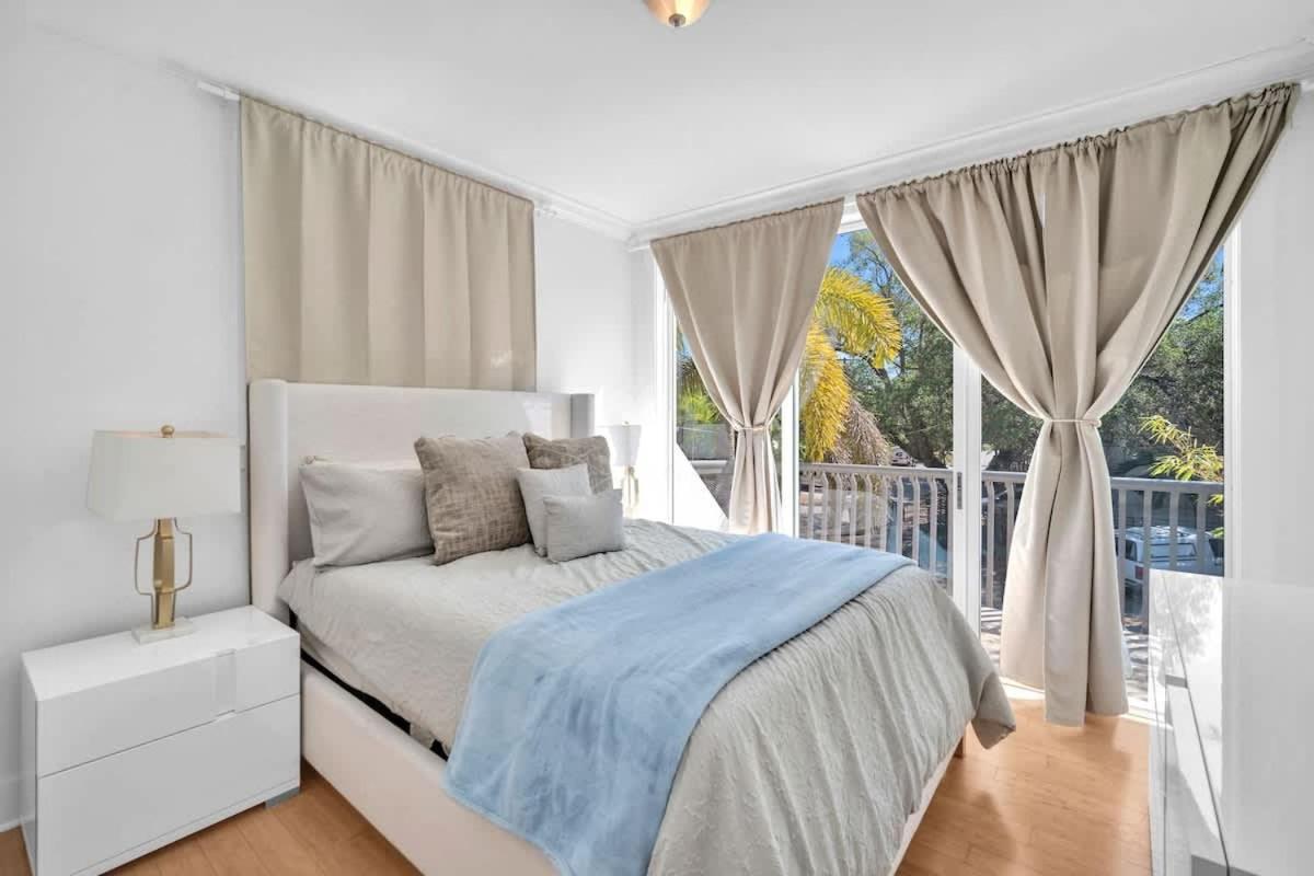 Holiday home Grove Walk Manor 3br Oasis In The Grove Family *